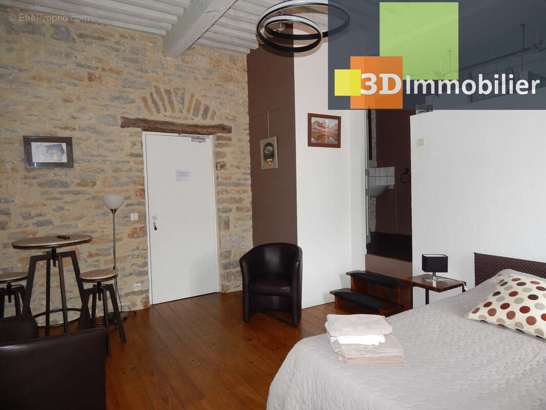 CHAMBRE D\'HÔTES - Maison à CHATEAU-CHALON