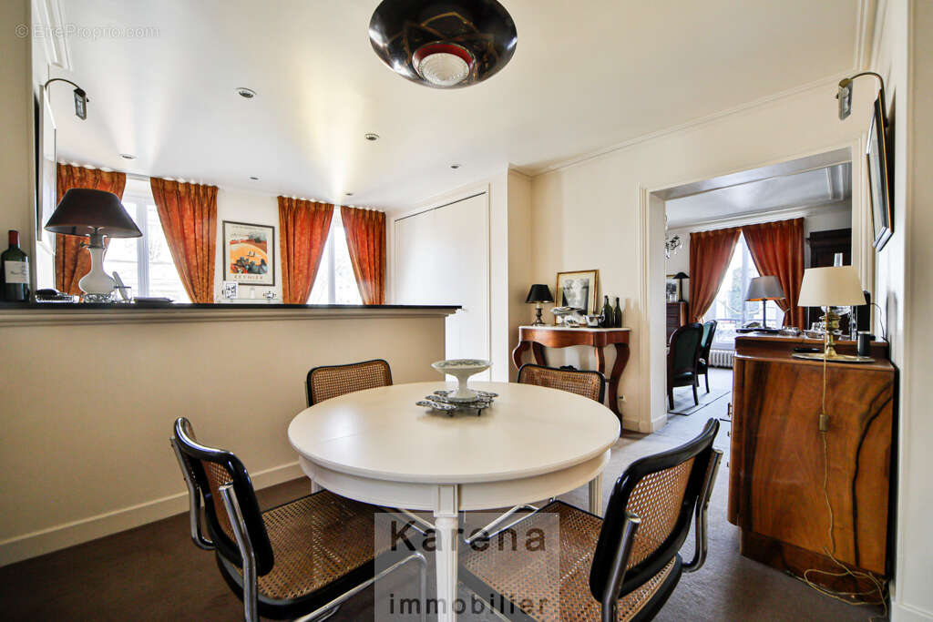 Appartement à PARIS-14E