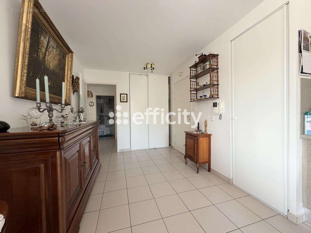 Appartement à PRINGY