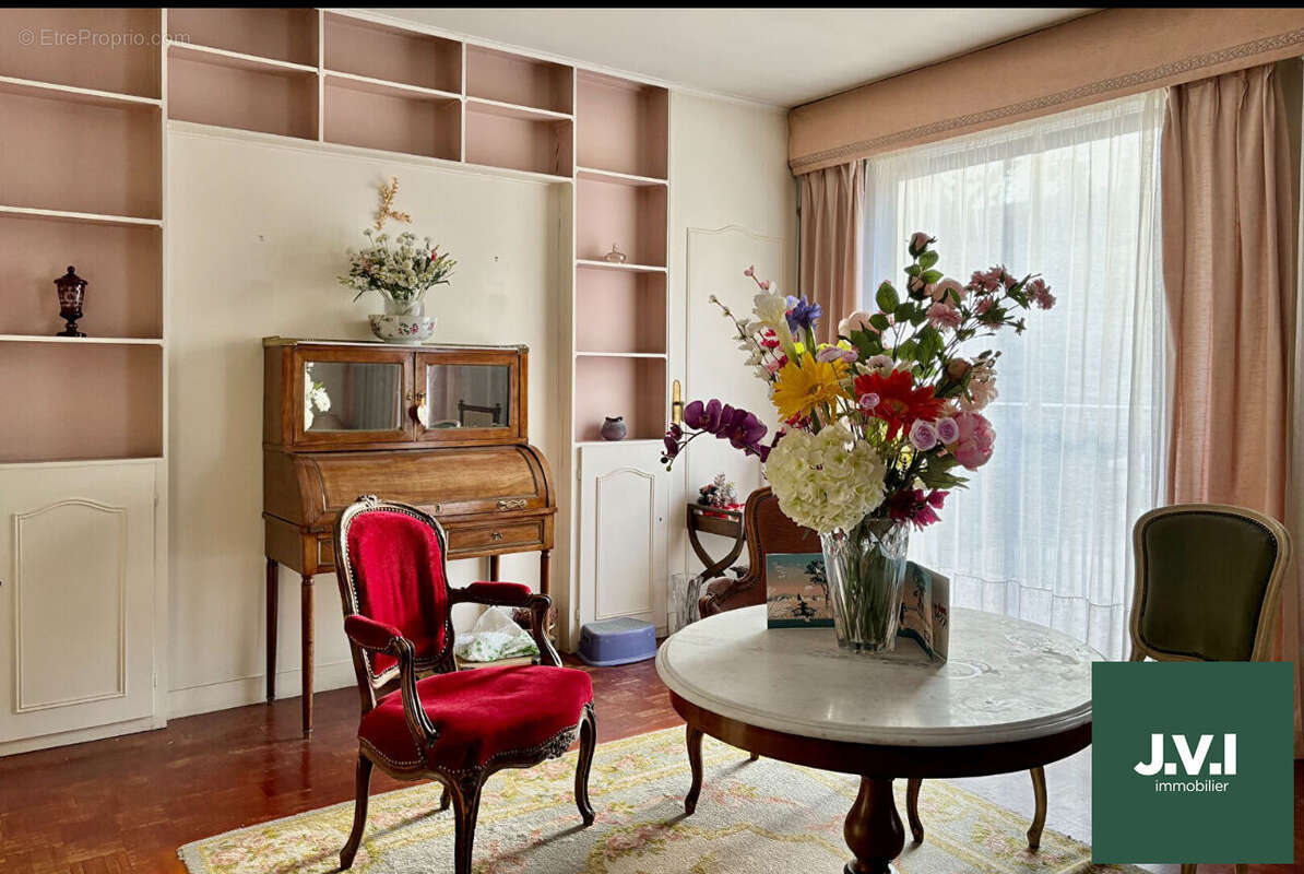 Appartement à ENGHIEN-LES-BAINS