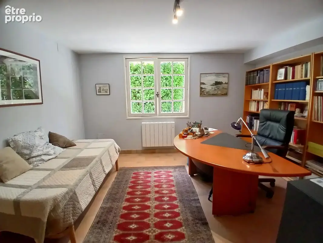 Propriété de 5 chambres située à la lisière du village, offrant de jolies vues. - photo 12