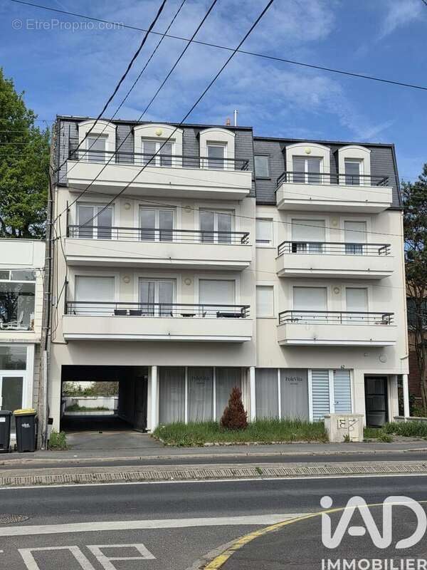 Photo 2 - Appartement à SAINTE-GENEVIEVE-DES-BOIS