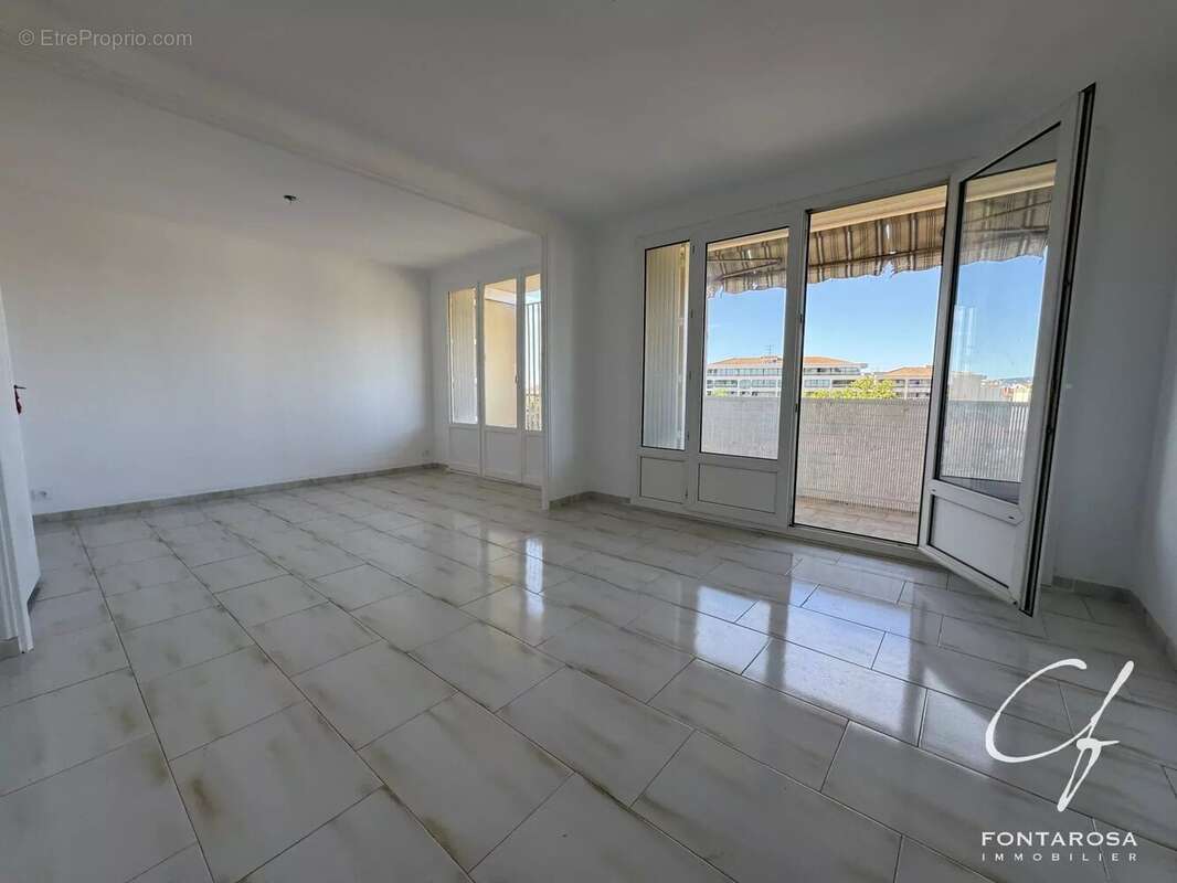 Appartement à FREJUS