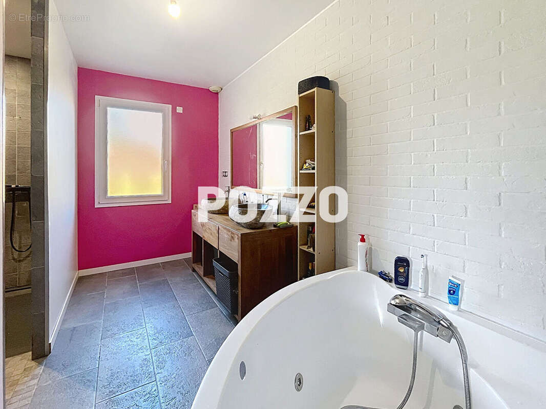 A vendre maison recente de 4 pieces (110 m²) a souleuvre en bocage (14350) - photo 7