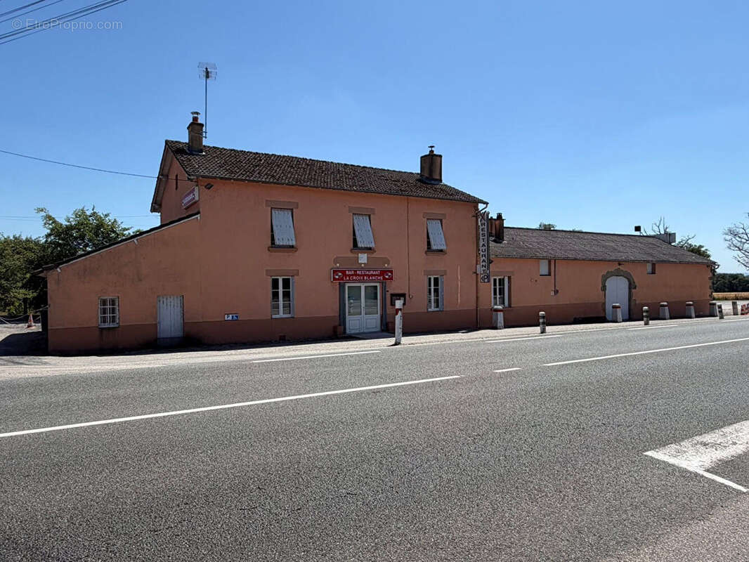 Maison à SAINT-SORNIN-LEULAC