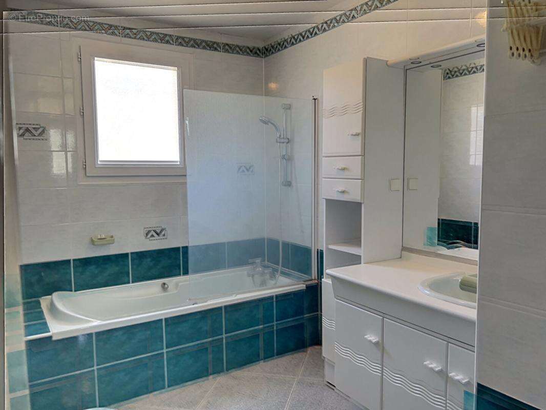 Maison Bibost Plain-pied 5 pièce(s) 110.38 m2 - photo 9