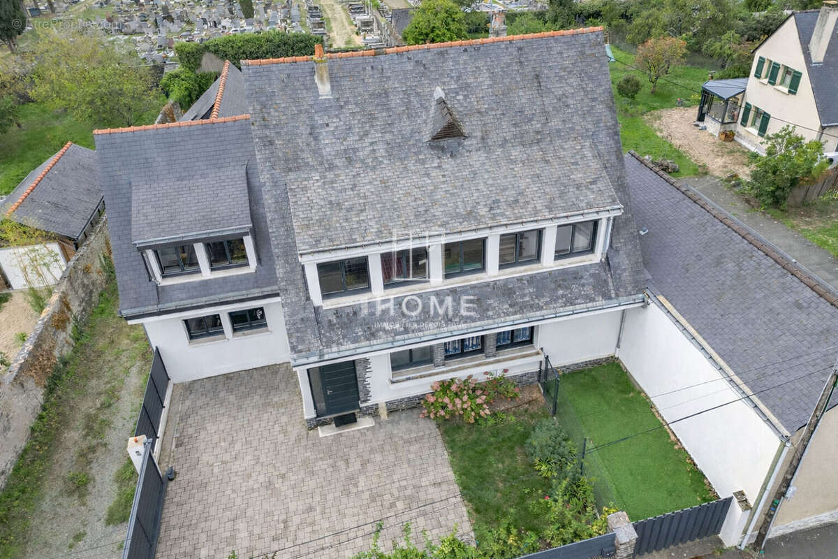 Maison à LES PONTS-DE-CE