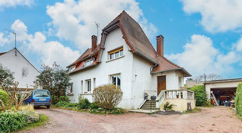 Maison à FRIVILLE-ESCARBOTIN