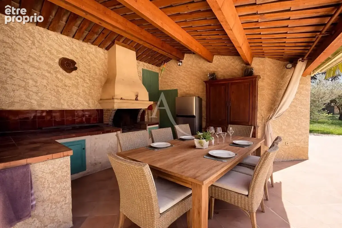 Propriete de 220m2 avec piscine sur 3388m2 de terrain dependance garage atelier - photo 6