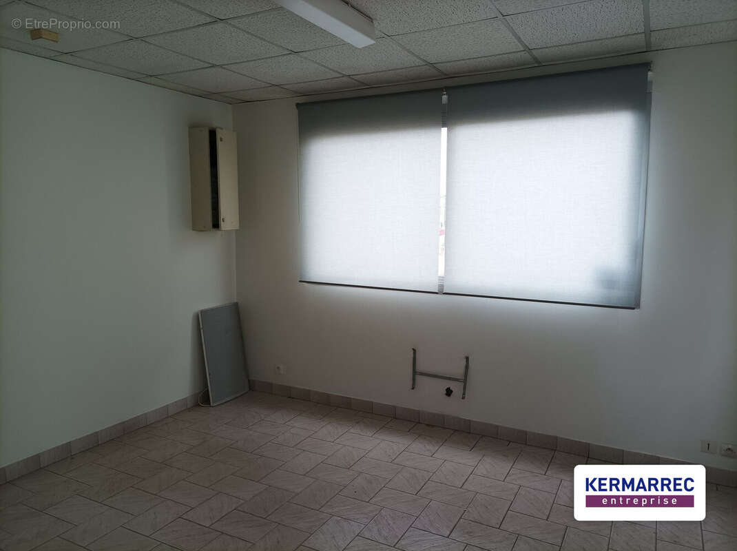 Commerce à SAINT-JACQUES-DE-LA-LANDE