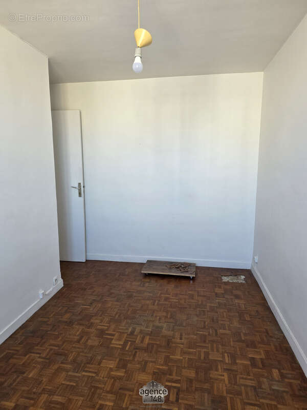 Appartement à MARSEILLE-3E