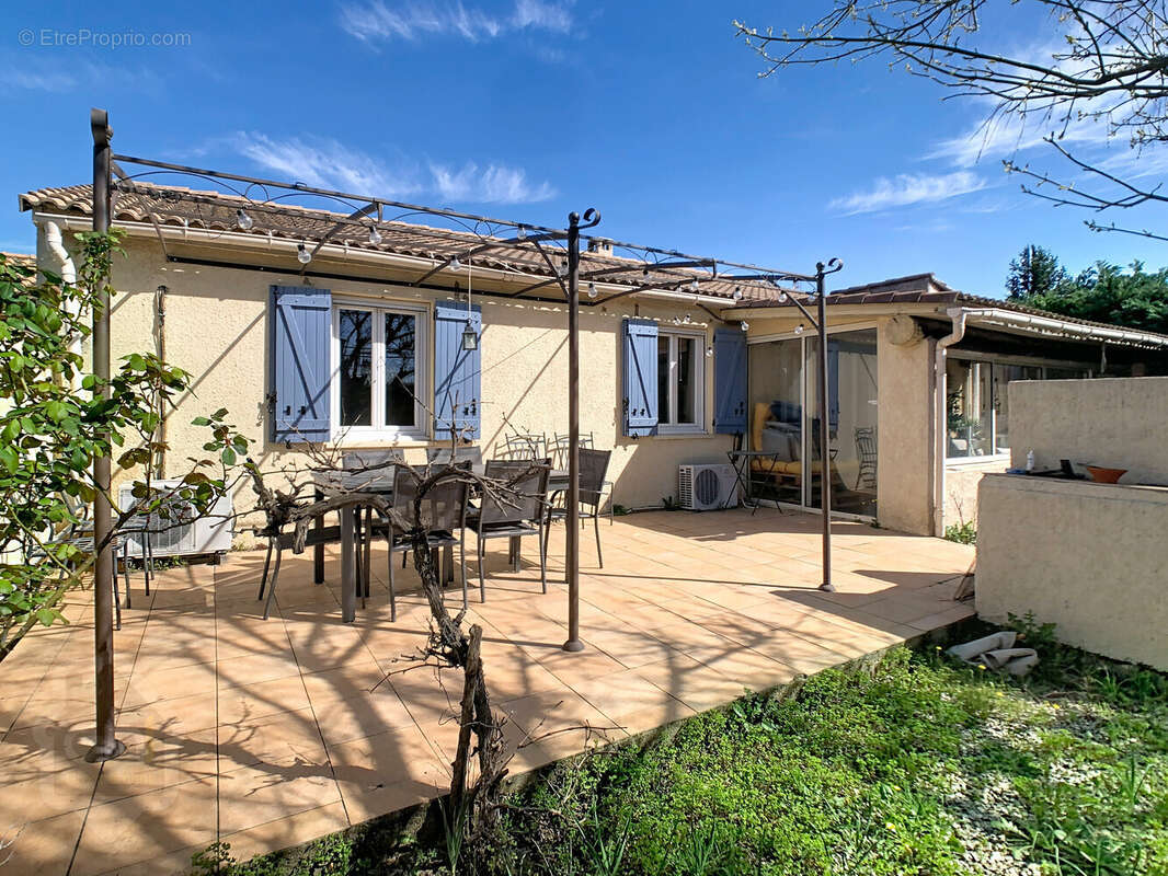 Maison à SENAS