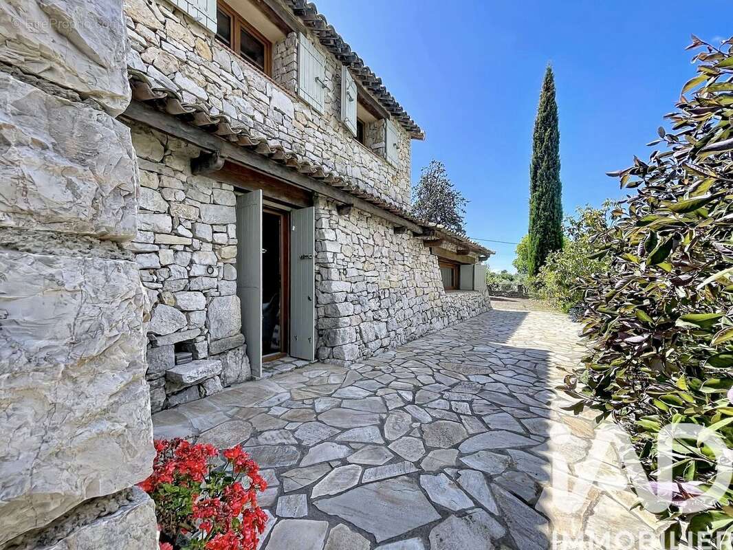 Photo 4 - Maison à TOURRETTES
