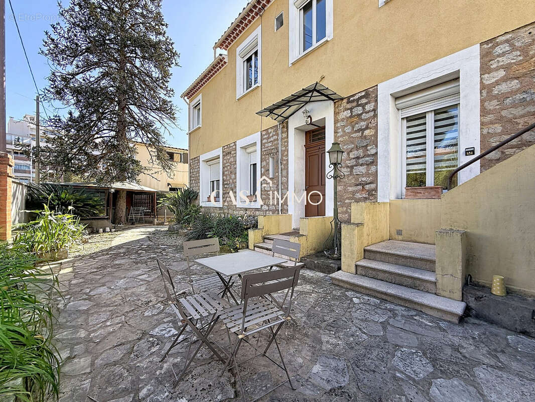 Maison à HYERES