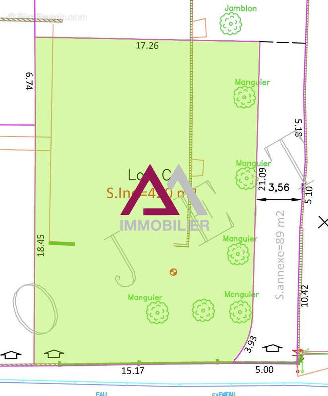 Terrain à SAINT-PIERRE