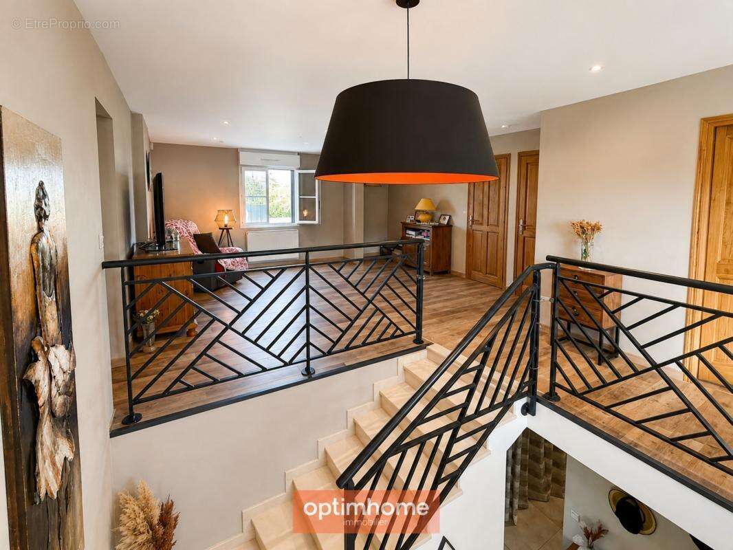 Margny-lès-compiègne – propriété contemporaine de 260 m² avec dépendance de plus de 170 m² - photo 14