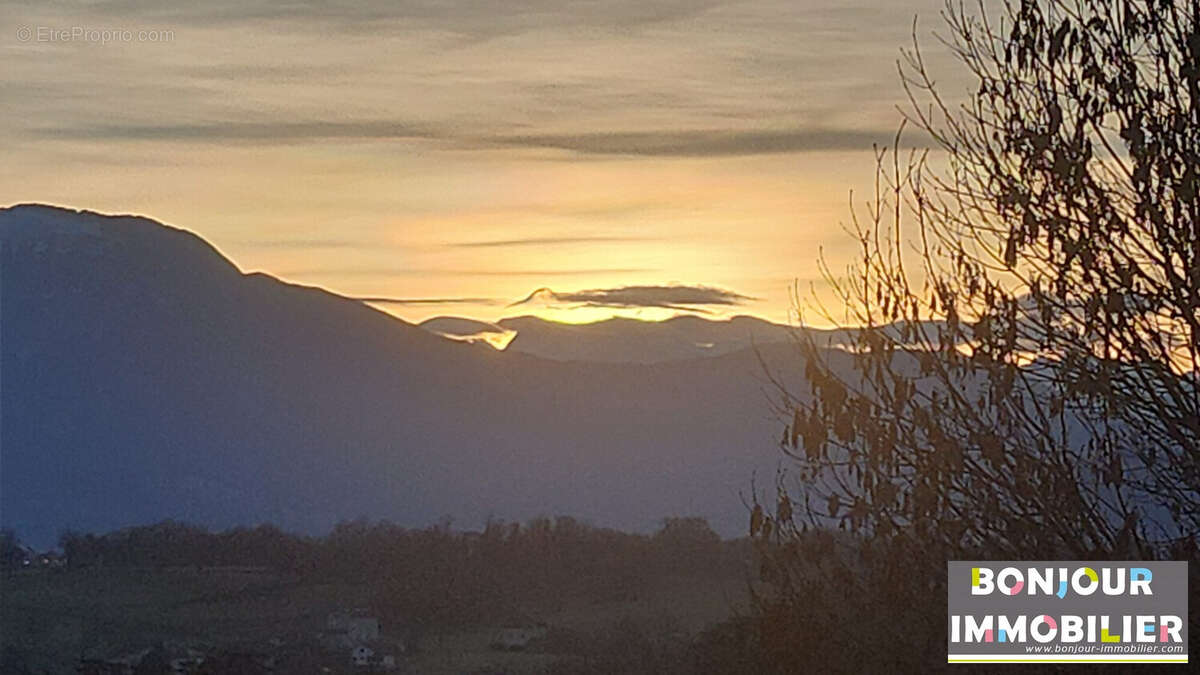 Appartement à RIVES