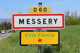 Terrain à MESSERY