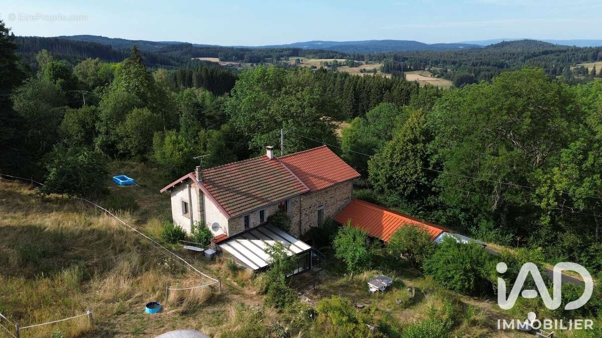 Maison 145 m² à Doranges  - photo 4