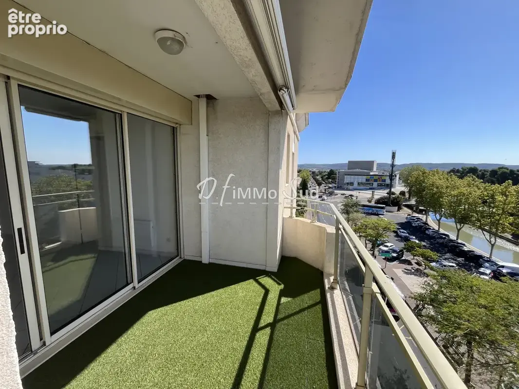 Appartement type t5 - quai victor hugo - terrasse - parking couvert - ascenseur - photo 2