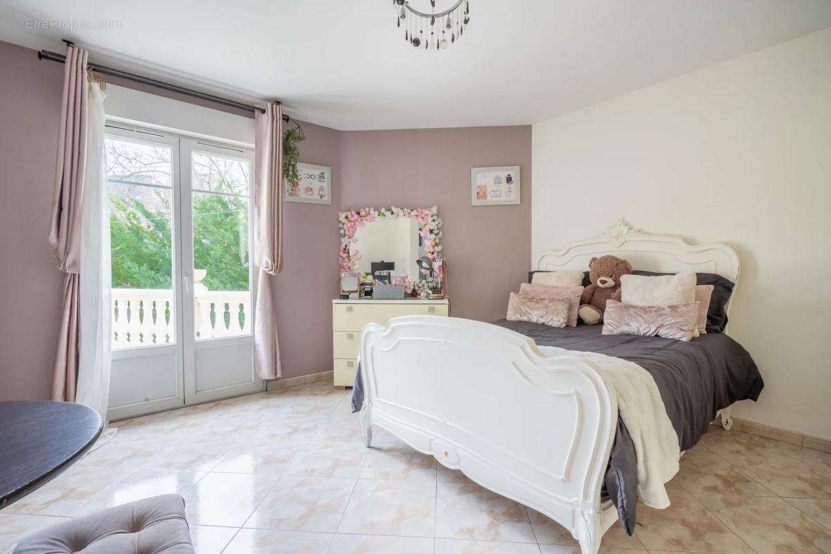 Maison à NOISY-LE-SEC