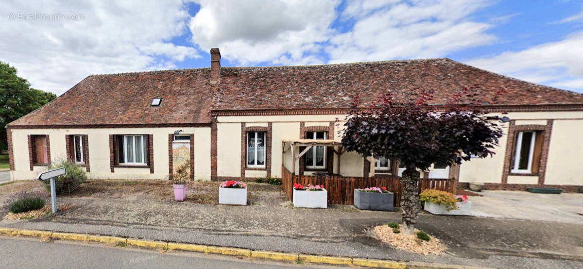 Maison à BROU