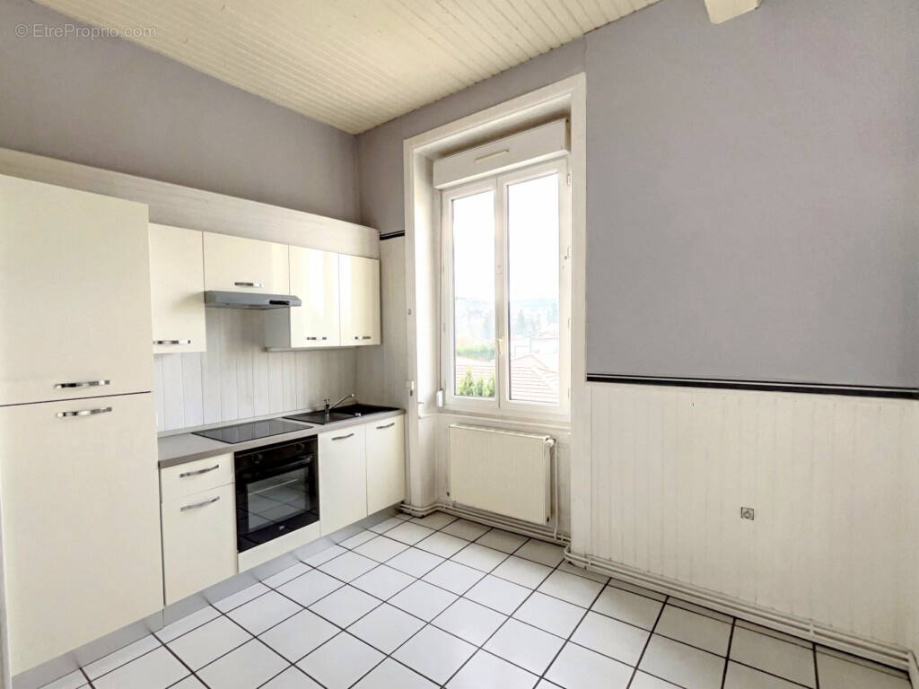 Appartement à JUJURIEUX