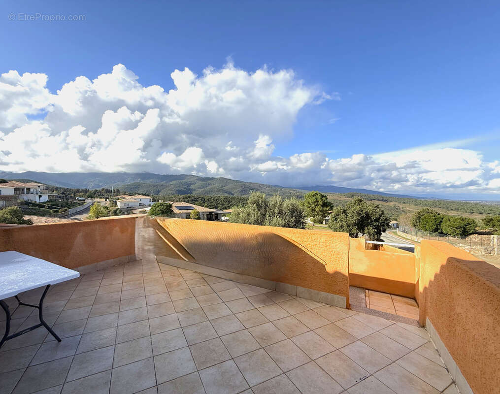 Appartement à SARI-SOLENZARA