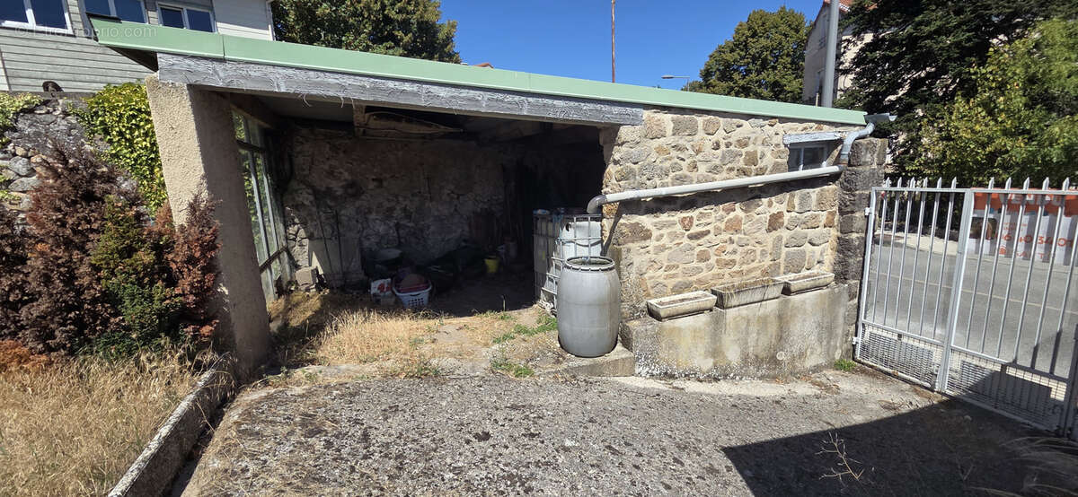 Maison de village avec terrain et dépendance - photo 13