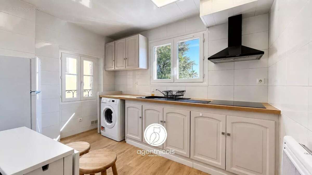 Nice // Cimiez : Studio - Excellent état - Traversant - photo 4