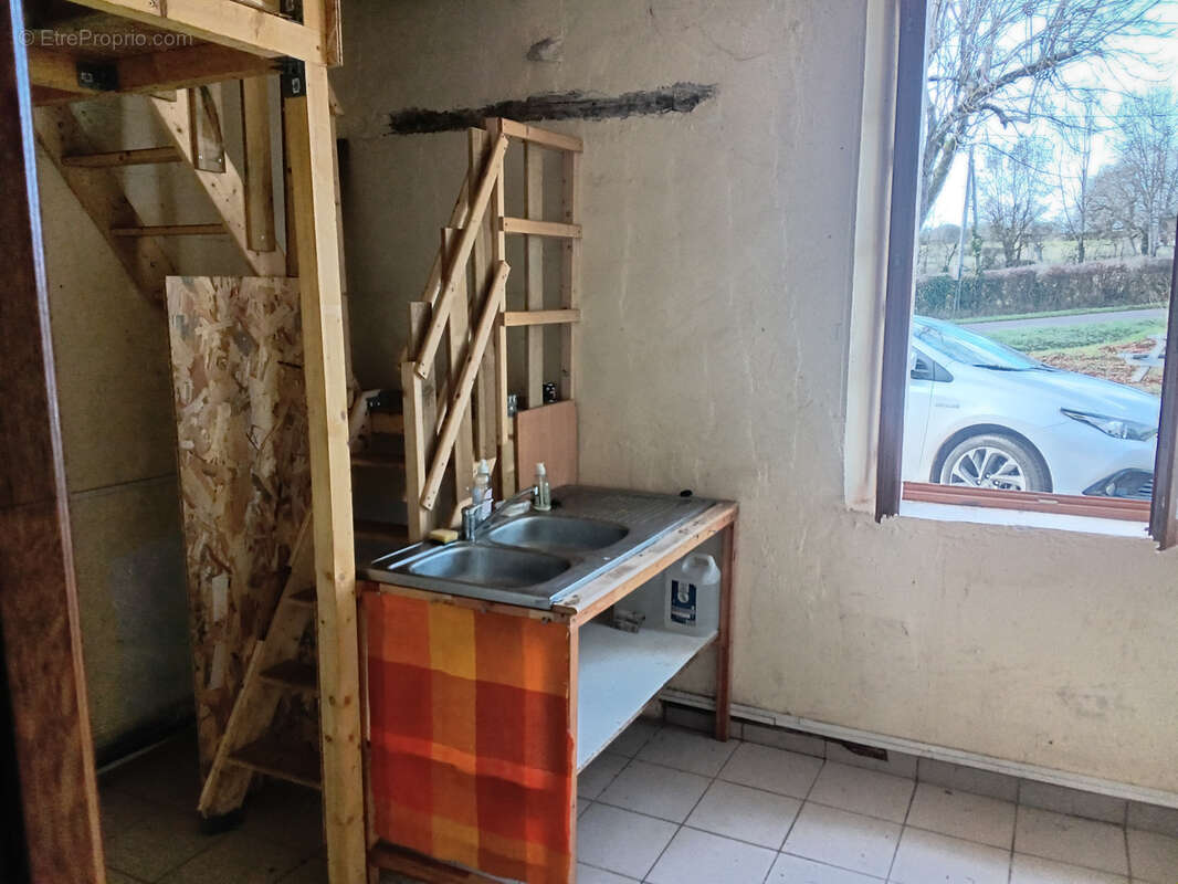 Maison à COUY