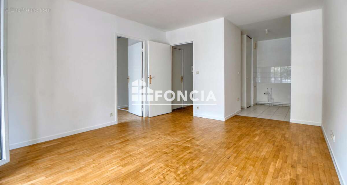 Idéal pour un 1er achat ou un investissement locatif ! Rue de la Senette à Carrières-sous-poissy (78) - Appartement T2 rénové 42 - photo 5