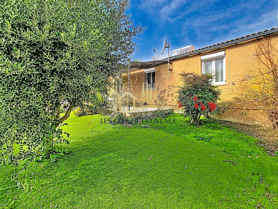 Maison à VELAUX