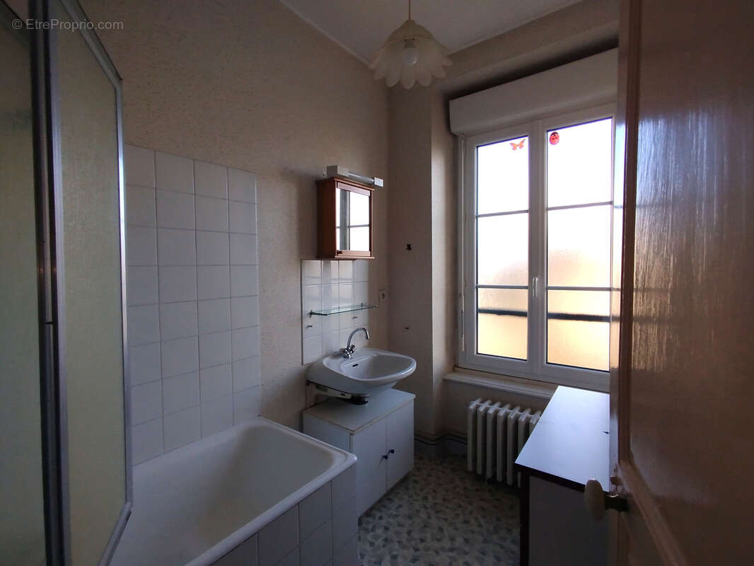 Appartement à FOUGERES