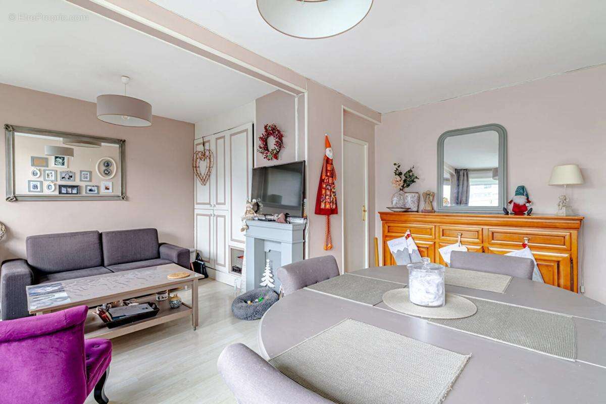 Appartement à SAVIGNY-SUR-ORGE