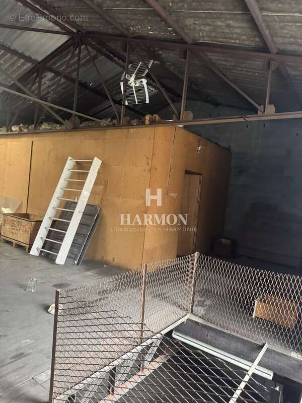 Harmon a vendre : Atelier   Oloron-Sainte-Marie - photo 3