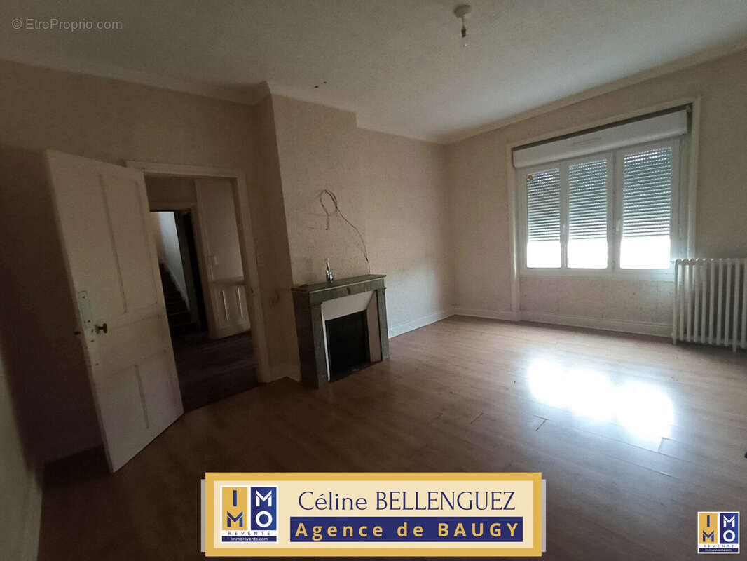 Appartement à AVORD