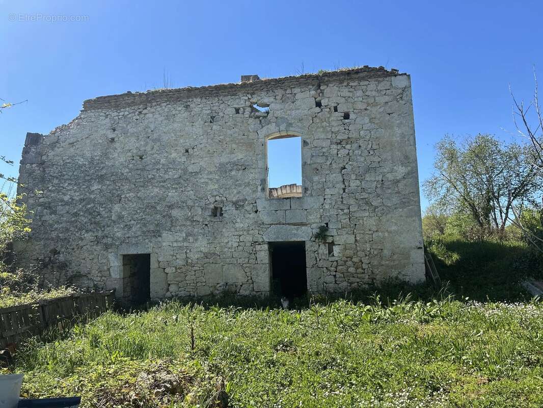 Maison à LACOUR