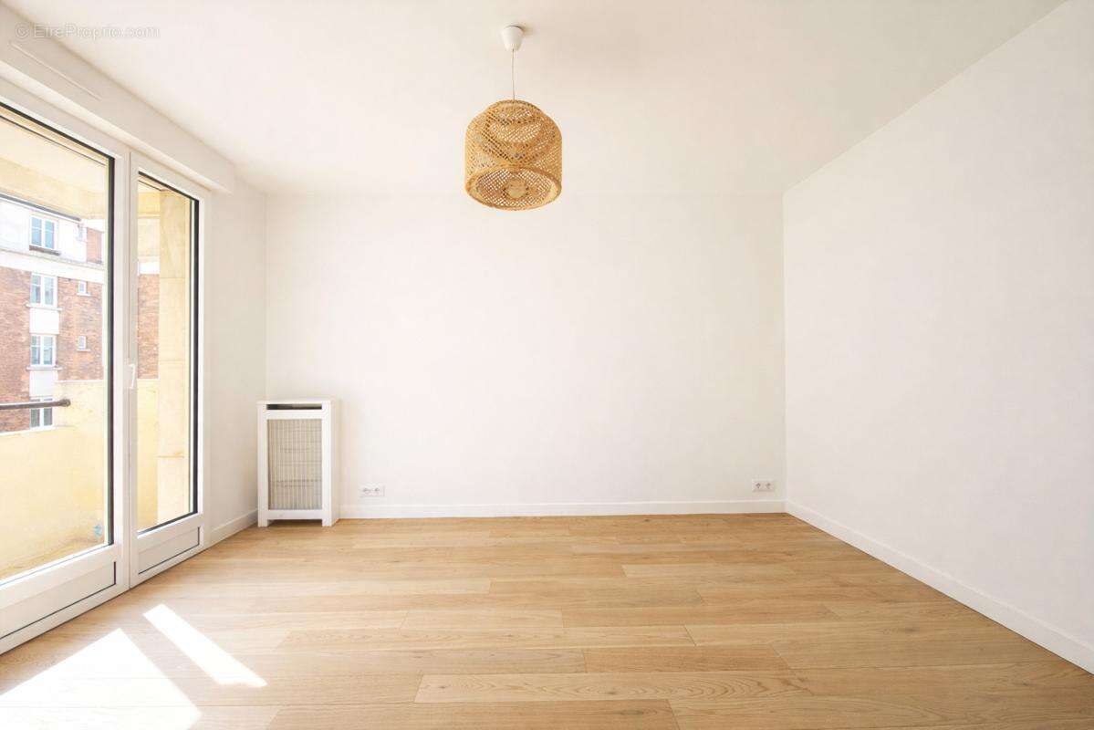 Appartement à PARIS-20E