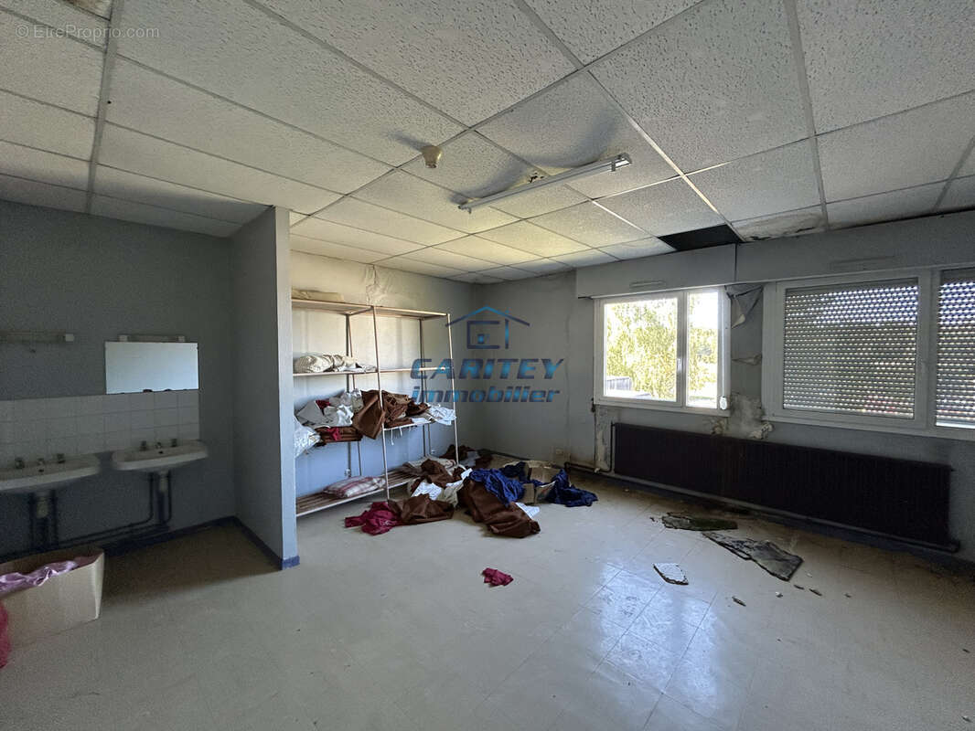 Immeuble de 3385 m2 - photo 10