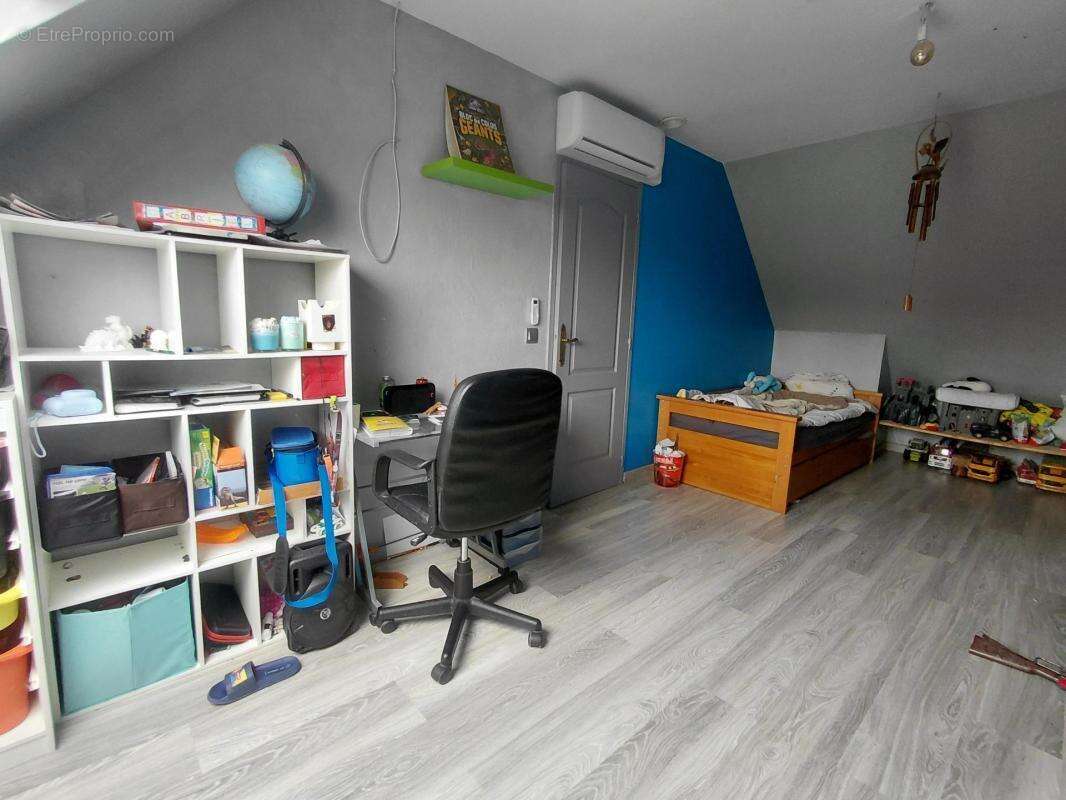 Maison à TUFFE