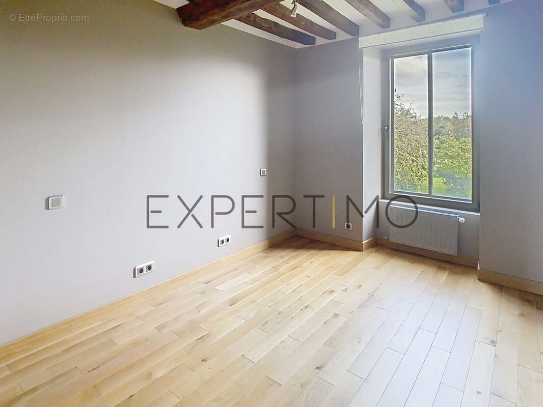 Maison à NOYERS-BOCAGE