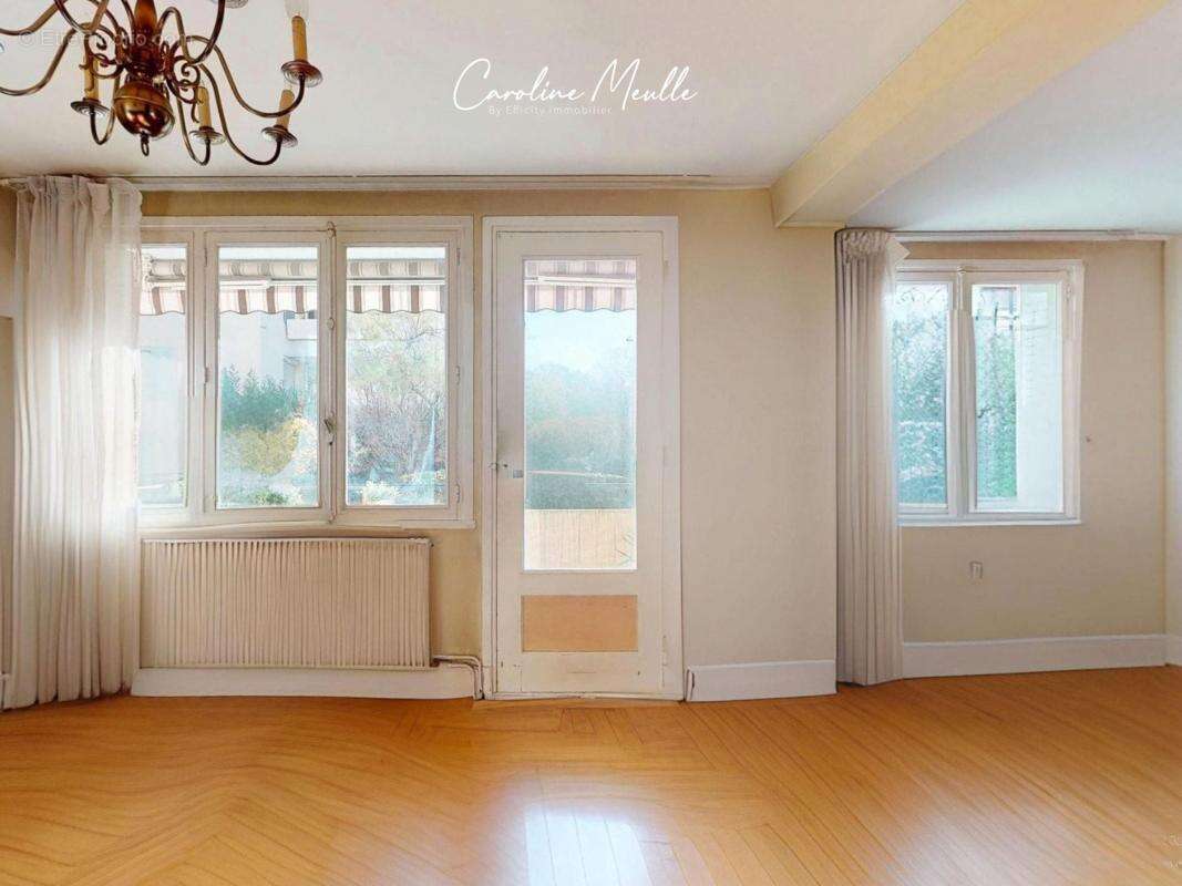 Appartement à LYON-8E