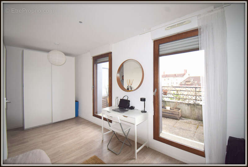 Appartement à AUBERVILLIERS