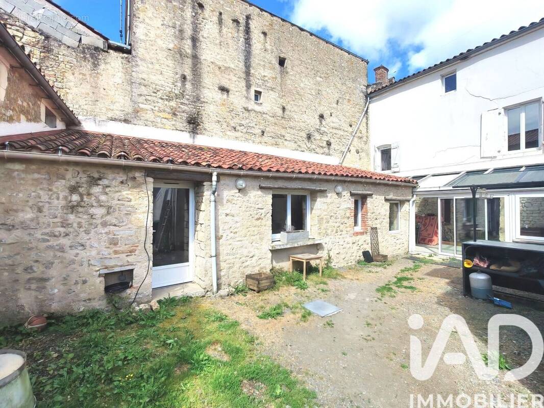 Photo 1 - Maison à SAINTE-HERMINE
