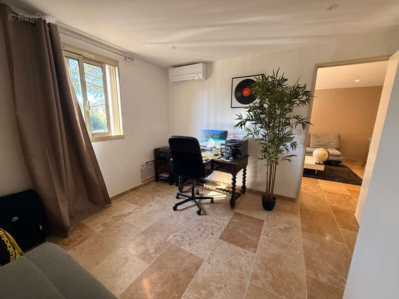 Appartement à vendre 3 pièces SAINTE MAXIME (83) - photo 11