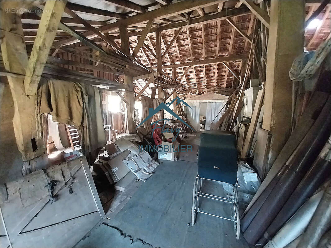 Ferme à rénover de 1763 - Le Syndicat - photo 23