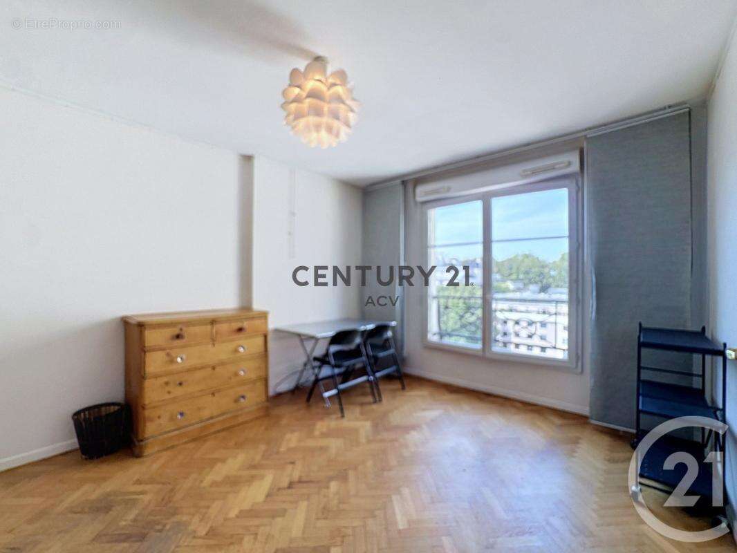 Appartement 25 m² à Saint-Maurice  - photo 4