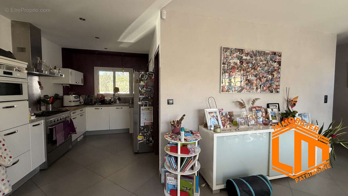 Cuisine - Maison à MONTBLANC