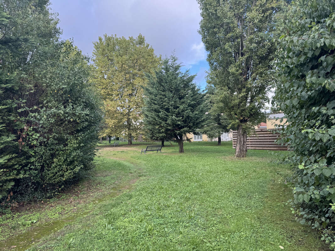 Appartement à SAINT-GEORGES-DE-RENEINS